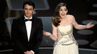 Illustration for article titled Anne Hathaway's Gazillion Different Oscars Gowns